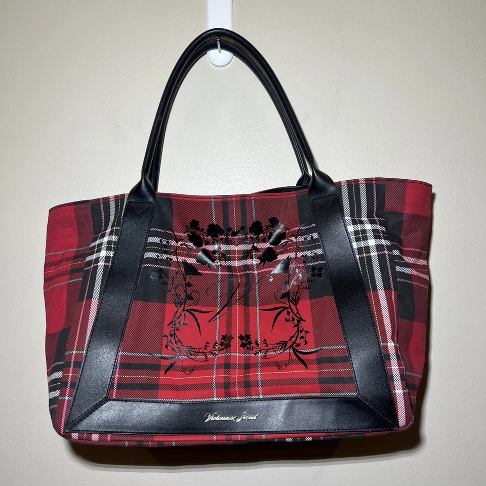 Bolso de Mano Victoria's Secret Tartán Tela Escocesa Rojo/Negro Mujer Grande Abierto Usado en Excelente Condición Foto 2 de 4