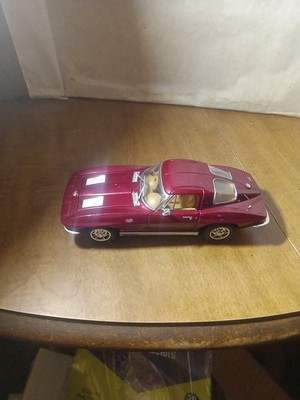 1963 Chevy Corvette Stingray 1/32 Diecast Red Car
