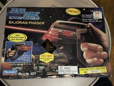 Star Trek The Next Generation DS9 Bajoran Phaser Collector's Edition In Box