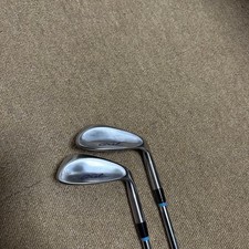 Mizuno set of 2 blue grips