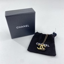 Collana con ciondolo originale Chanel Camellia CoCo Mark avorio nero Made in ...