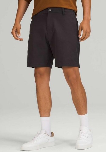 Lululemon Commission Classic Fit Short 7" VersaTwill in granito nero 30 ABC - Foto 5 di 8