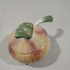 Harry & David  Ceramic 3D Purple Onion Service Jar with spoon and lid- Vintage