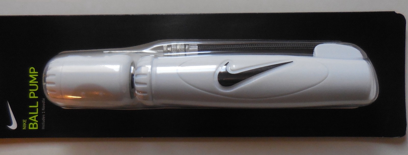 Nike Dual-Action Ball Pump White/Black