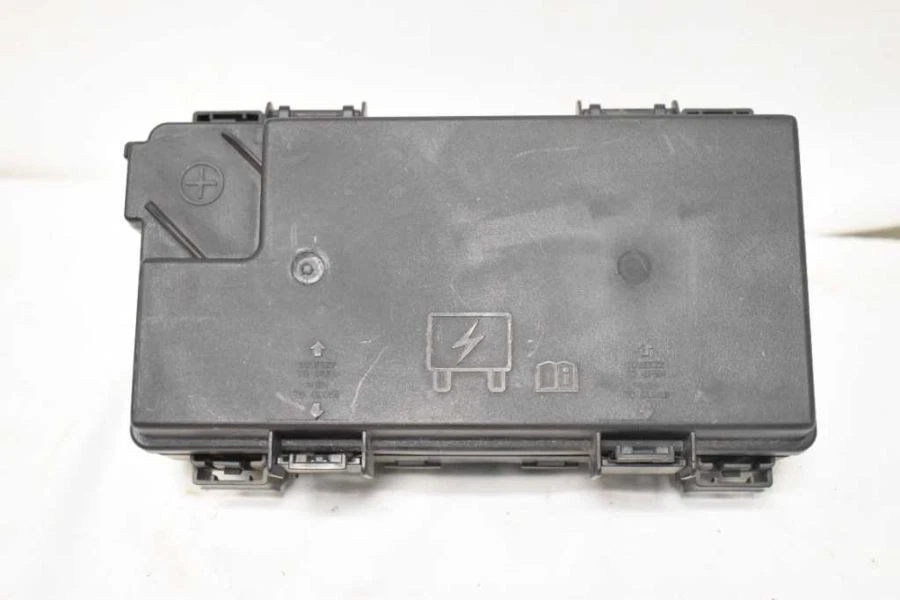 68105507AB Multi function Module Fuse Box Fits 2012 CARAVAN E104 - Image 3 of 4