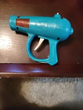 vintage RINGLING BROS and BARNUM  BAILEY CIRCUS friction RAY GUN pistol TOY  