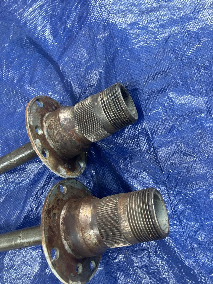 MG MGB 1965-67 EJE DE RUEDA DE ALAMBRE PARA BANJO DIFERENCIAL LADO DE SELECCIÓN Foto 3 de 3