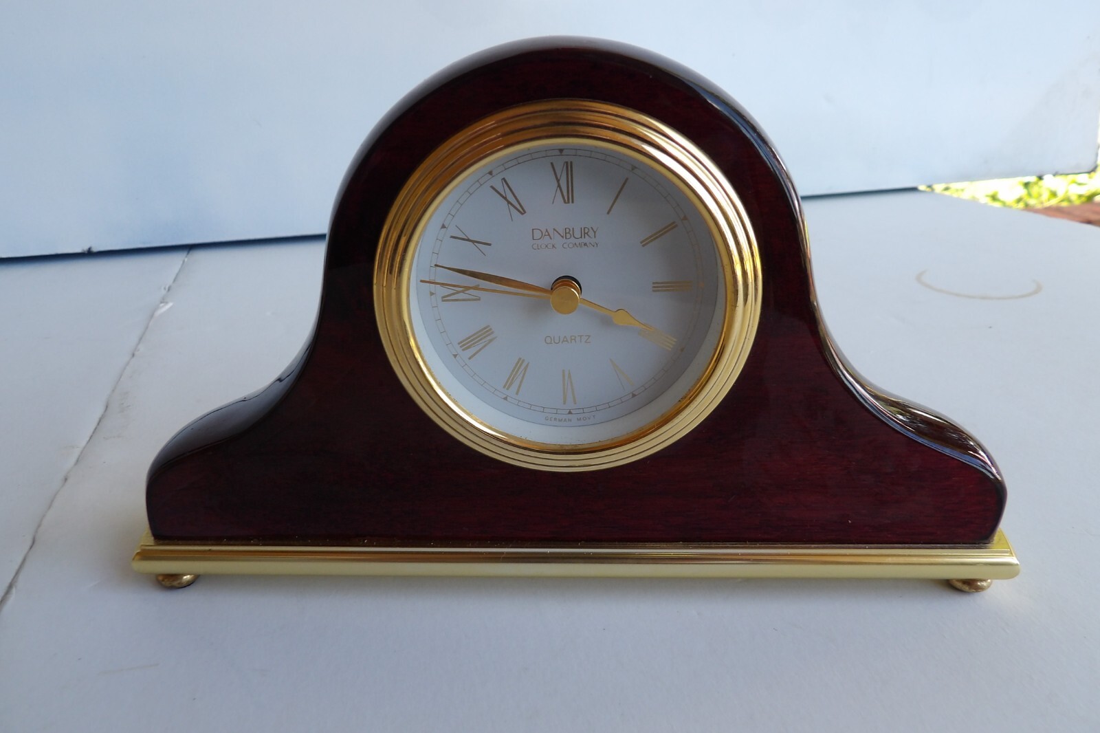 Danbury Clock Company Quartz mantle clock German movement AAA battery