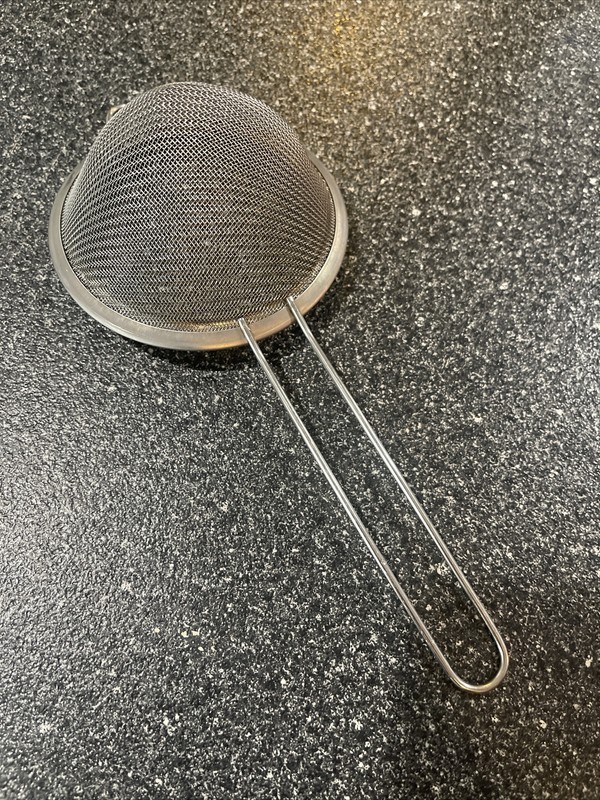 strainer with handle