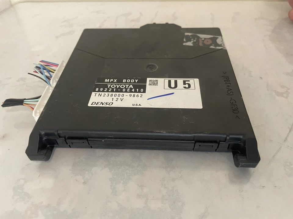 2019 TOYOTA HIGHLANDER HYBRID Chassis MPX Network Body Computer 89221-0E410 - Изображение 3 из 4