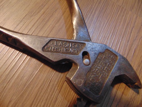 Vintage Eifel Plierench Auto Locking Adjustable Pliers Wrench Flash SLS Chicago - Picture 5 of 7