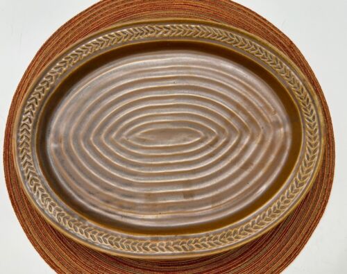 Assiette de service ovale vintage poterie de salle 11 pouces 796 noyau de grand-mère de chalet noyau - Photo 1 sur 4
