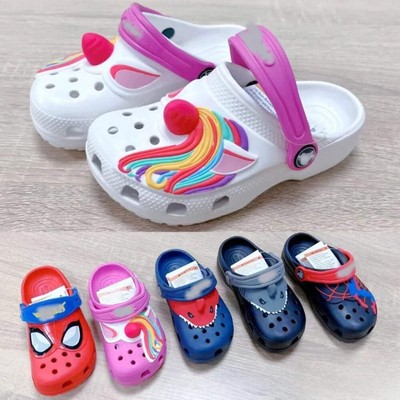 Summer Crocs cartoon for children's.
