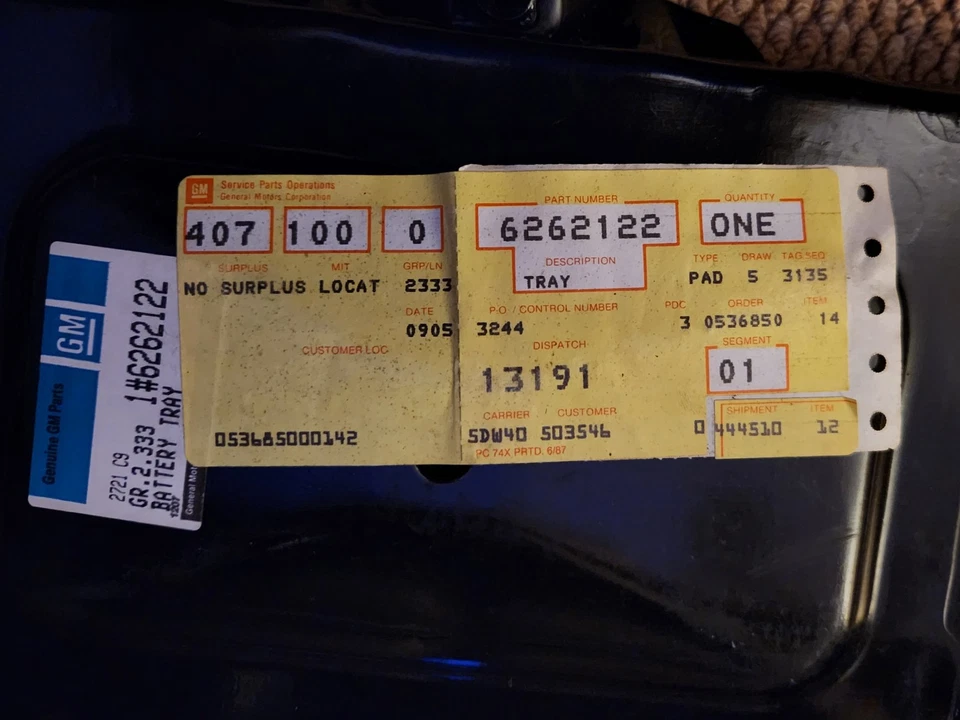 Bandeja de batería para camioneta GM 73-80 Chevy Chevrolet GMC Suburba Blazer Jimmy 6262122 Nuevo de Lote Antiguo Foto 3 de 4