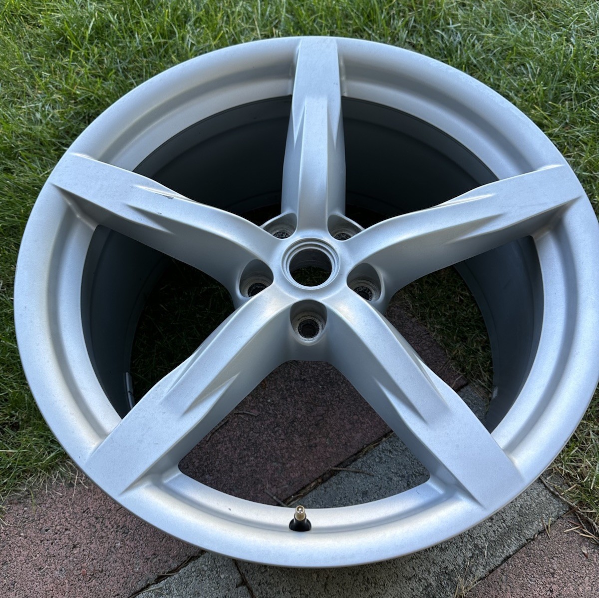 2016 Ferrari GTC4Lusso 2018 2019 96939 OEM wheel rim 20 x 10.5 REAR (1)