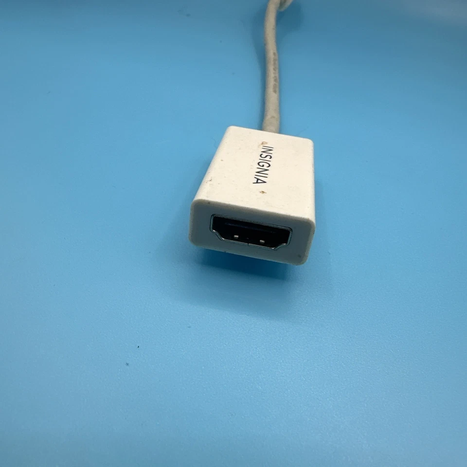 Insignia- Mini DisplayPort to HDMI Adapter - White - Image 4 of 4