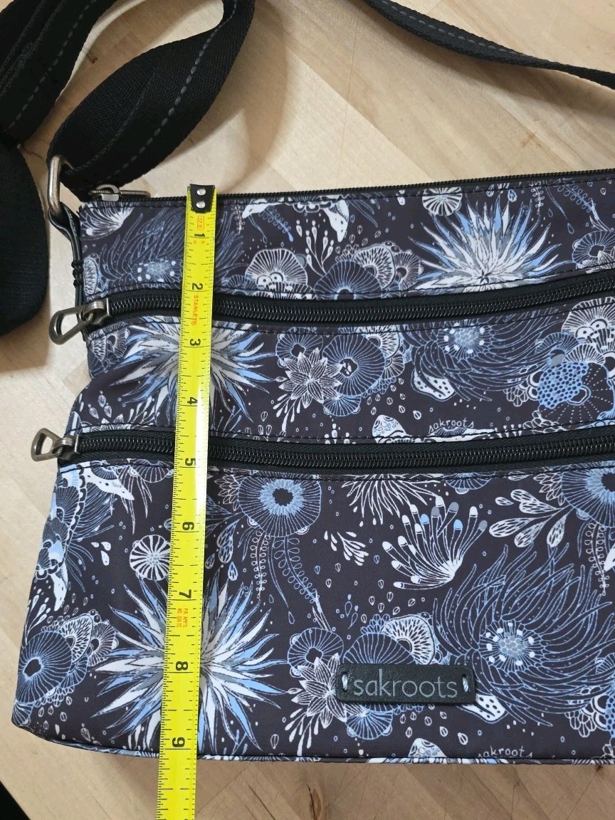 Sakroots Basic Crossbody Bag Midnight Seascape Bl… - image 11