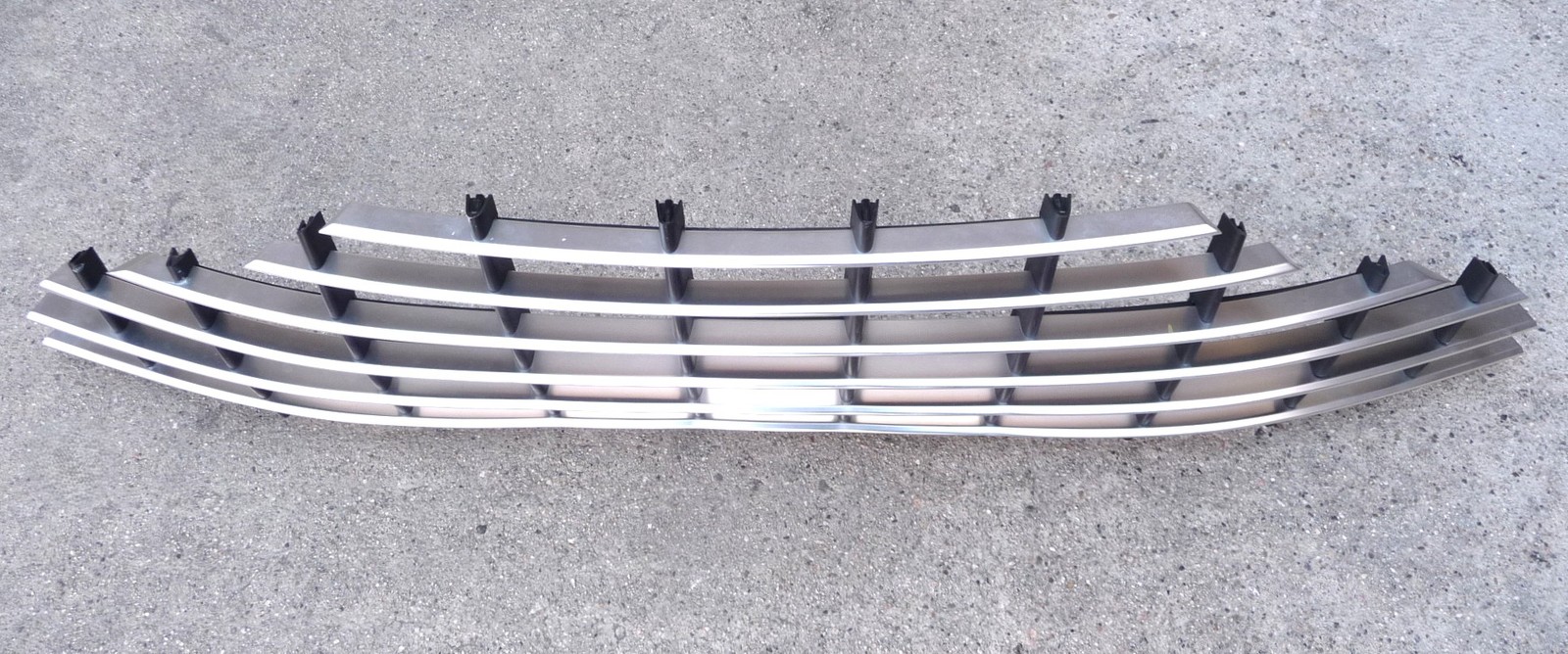 Aston Martin DBX Straight-Six 2021-2025 Front Bumper grille P/N MY838A100AB