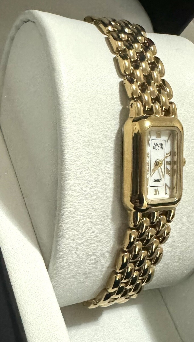 Vintage Anne Klein Rectangular Gold Tone With Roman Number  display picture 1