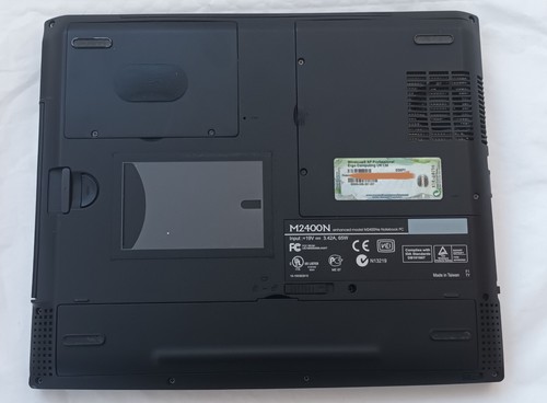 Ergo MicroLite XL M2400N Laptop Notebook 14.1" 256MB Parallel DVD Intel Celeron - Picture 5 of 22