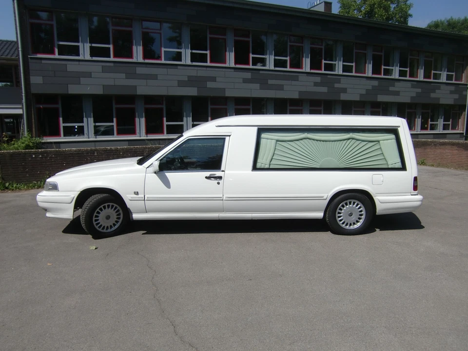 Leichenwagen - Bild 3 von 4