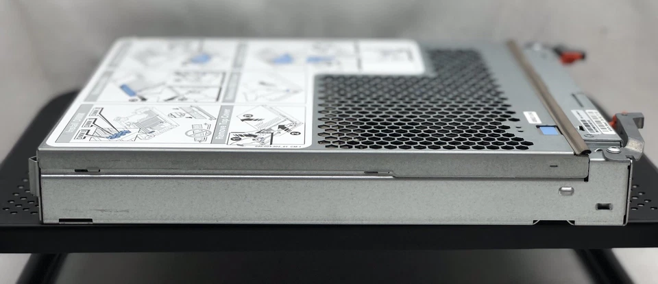 EMC Storage Module E5-2407, 24GB, 046-004-136_A03 110-223-000D-05 - Image 4 of 4