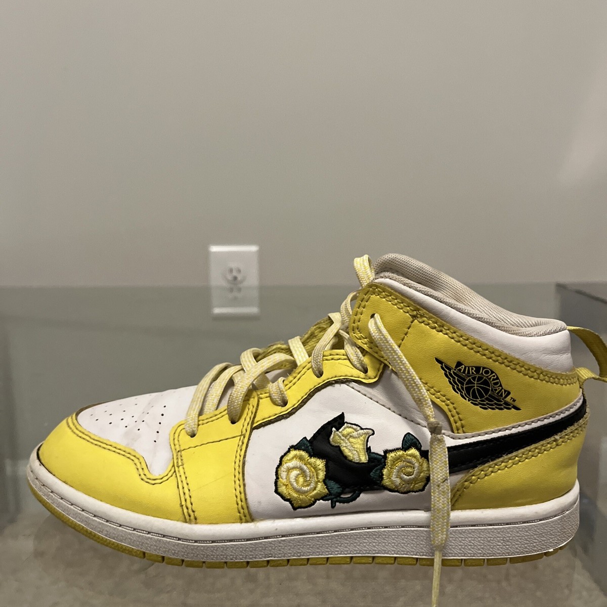 yellow flower jordan 1 womens