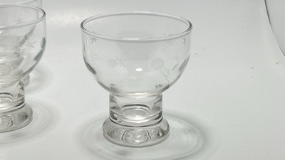 Set of 5 Mid Century Modern Atomic Stardust Etched Glasses - Cordials - 3 