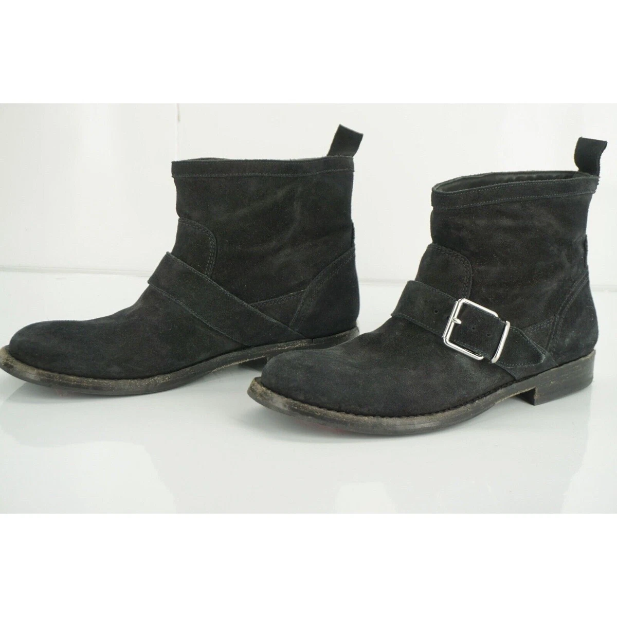 Burberry Low (1-1.9 in) Heel Height Suede Boots for Women  display picture 2