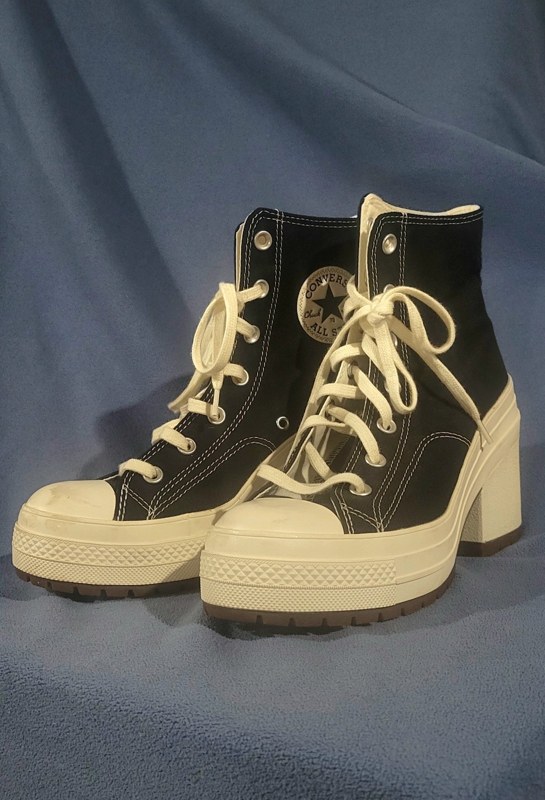 GENTLY USED Converse Chuck 70 De Luxe Collection Heel SIZE 8.5 Women's