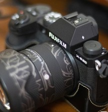 Fuji X-S20 SIGMA18-50 Mirrorless Digital Camera The lens and the camera body