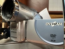 Hitachi DZ-MV550A DVD Camcorder 18x Optical Zoom