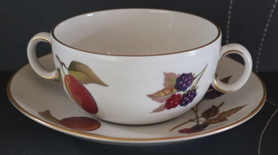 ROYAL WORCESTER EVESHAM GOLDRAND 2 GRIFFE SUPPENSCHÜSSEL & UNTERTASSE 3 VERFÜGBAR