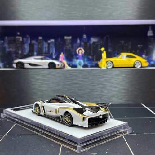 Top Models 1:64 Platinum Pagani Alloy Car Model - Picture 3 of 3