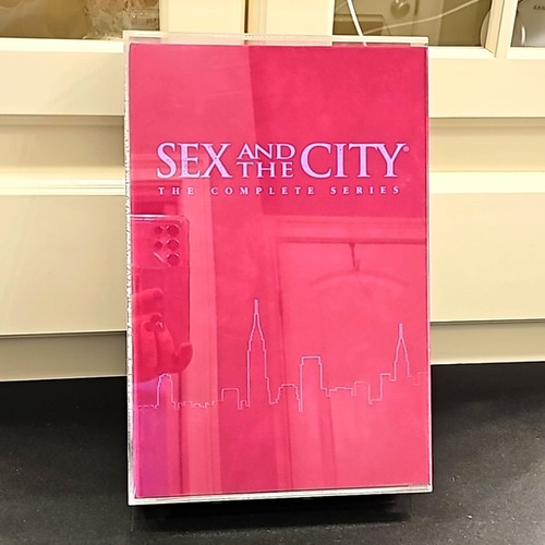 HBO Sex and the City - The Complete Series (DVD, 2005, 20-Disc Set) - Picture 8 of 9