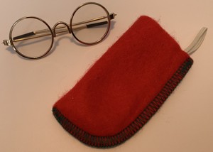 molly's glasses american girl