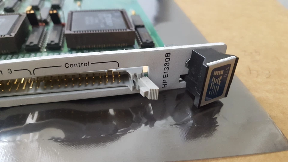 HP/AGILENT 75000 SERIES B E1330B VXI Quad 8-Bit Digital I/O Module (BR2.4B2) - Bild 4 von 4