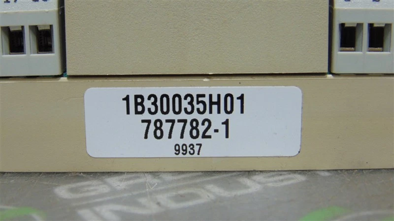 Base de control de proceso Ovation Westinghouse Emerson 1B30035H01 787782-1 USADA Foto 4 de 4