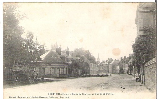 Old postcard - 27 - Breteuil - Route de Conches and rue Paul d'Urclé -
