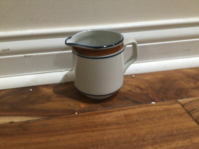 Salem Stoneware*BROWN & BLUE BANDS 4'' CREAMER GEORGETOWN JAPAN