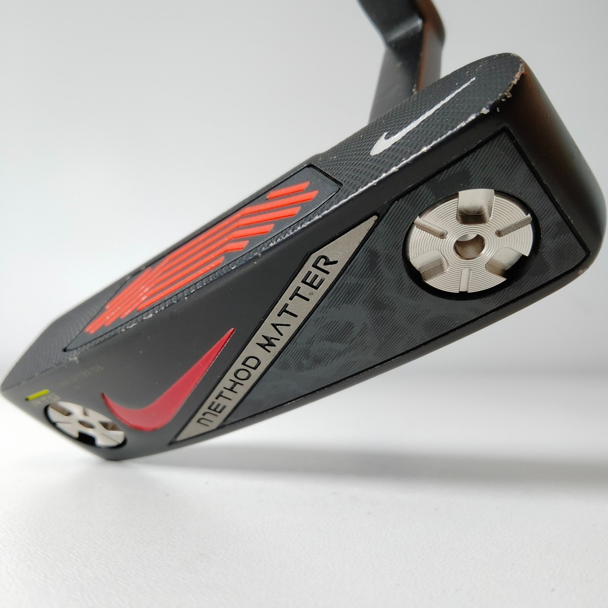 NIKE GOLF METHOD MATTER B2-01 34in Putter with Head Cover