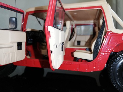 EXOTO 1:18 AM GENERAL HUMVEE TDT 01805 NEW & MIB & RARE UNIT. - Picture 12 of 17