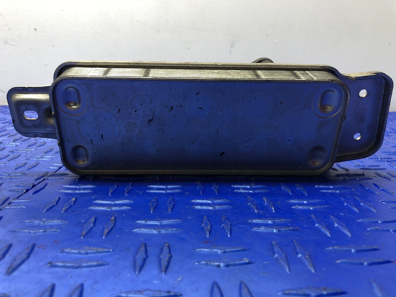 2014-2020 BMW I8 TRANSMISSION OIL COOLER 17217640834 OEM 2015 2016 2017 2018