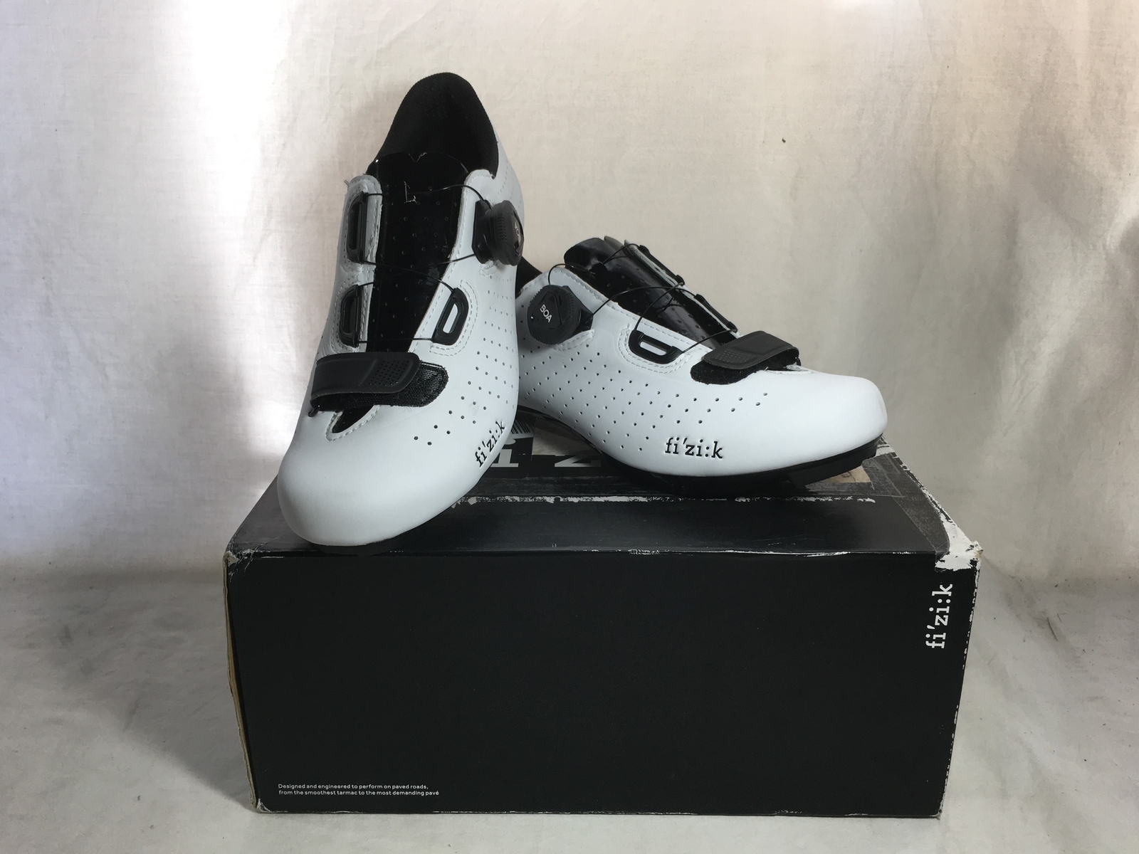Fizik R5 Tempo Overcurve Men's Cycling Shoes, White/Black, M39