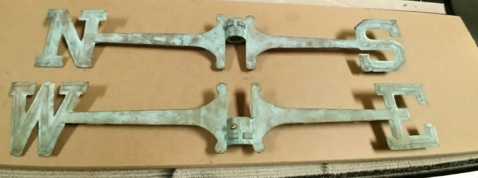 WEATHERVANE DIRECIONALS 24"" LATÃO ENVELHECIDO. PARA WEATHERVANES.FITS VARAS DE 3/4"" - Imagem 3 de 3