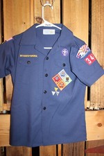 Boy Scouts of America BSA Youth Shirt Medium Cub Blue Mid America