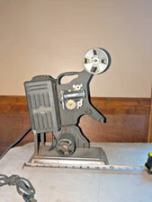Antique 16 MM Keystone Moviegraph Projector D-754