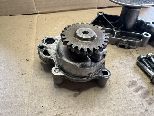 81 Honda CB750C DOHC Engine Oil Pump Assembly OEM CB750 -05 - Picture 2 of 8
