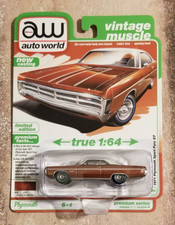 Auto World 1971 Plymouth Sport Fury GT 1:64 Diecast Car Vintage Muscle B11