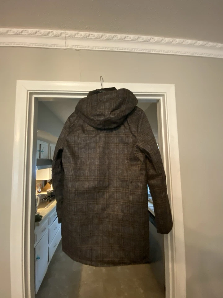 Men’s Kenneth Cole Plaid Raincoat Small With Puffer Collar Insert - Image 3 of 4